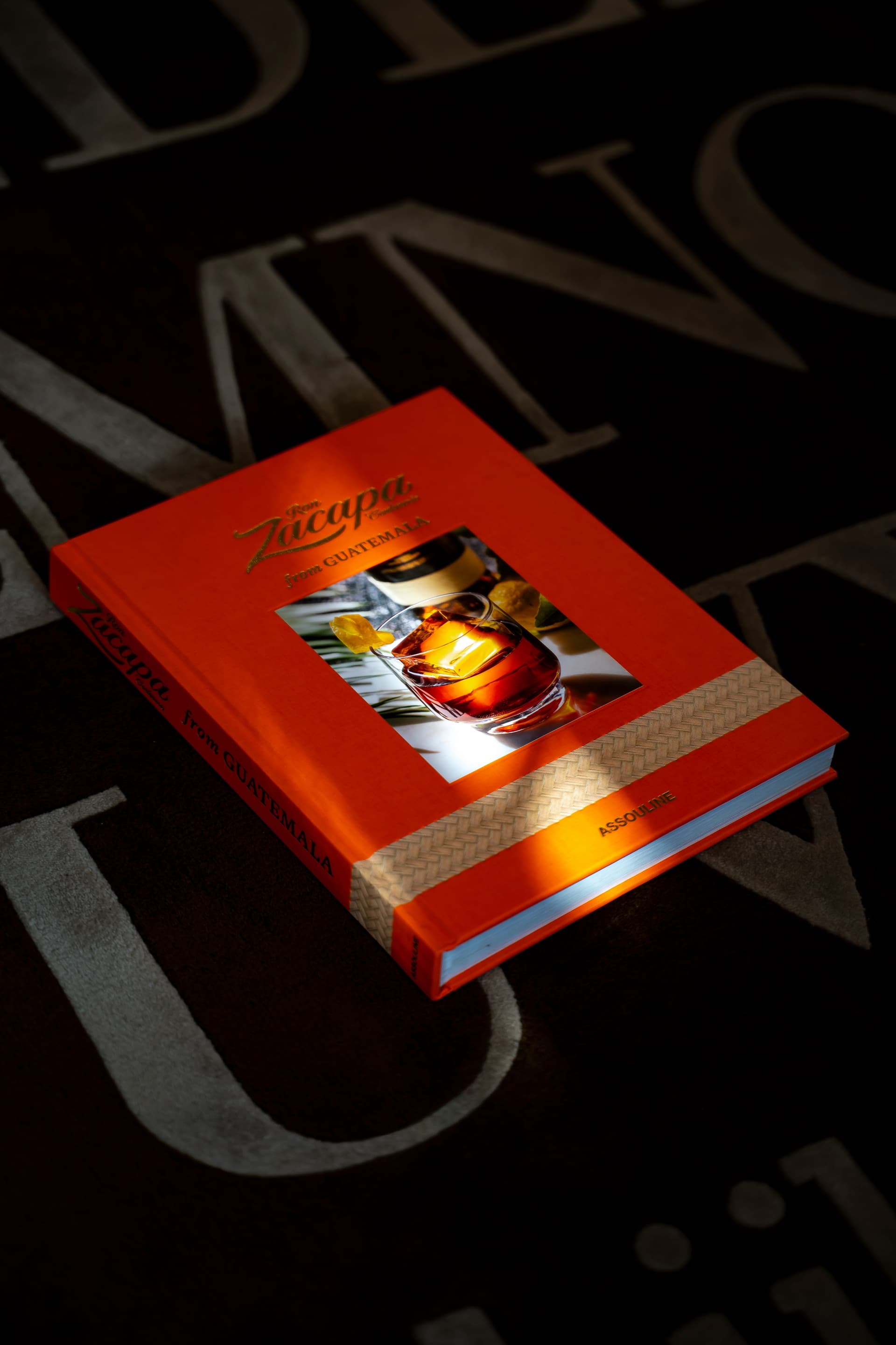 Assouline from Guatemala - Portada del libro conmemorativo